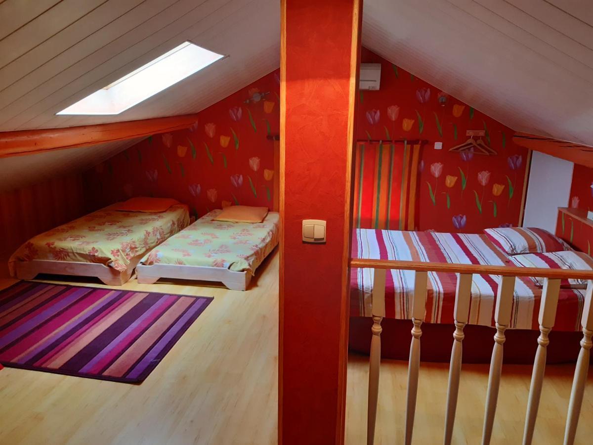 La Providence, Chambres D'Hotes Saint-Sernin-du-Plain Ngoại thất bức ảnh