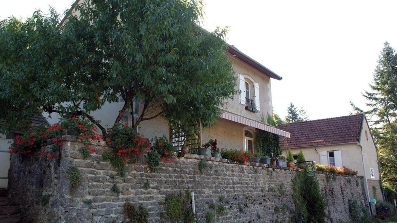 La Providence, Chambres D'Hotes Saint-Sernin-du-Plain Ngoại thất bức ảnh