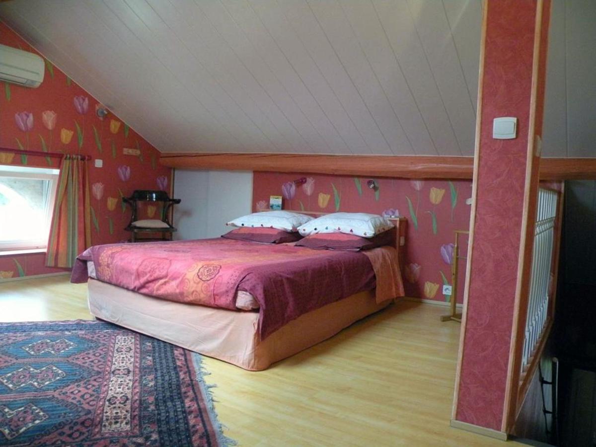 La Providence, Chambres D'Hotes Saint-Sernin-du-Plain Ngoại thất bức ảnh